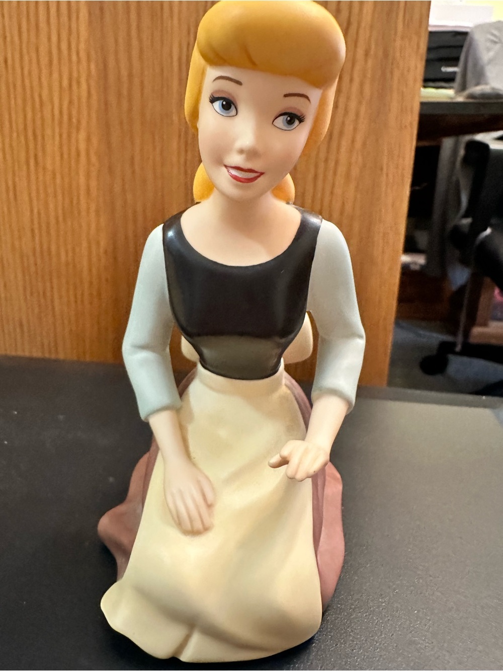 Disney Figurine — Cinderella Wistful Dreamer